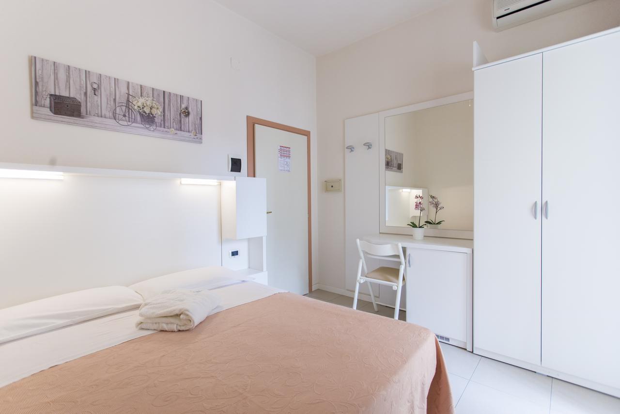 Sirena Boutique Hotel Gabicce Mare Luaran gambar